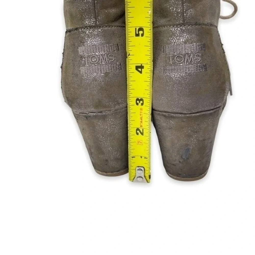 TOMS Desert Wedge Taupe Metallic Suede Lace Up Ankle Booties Womens 7.5 00814‎